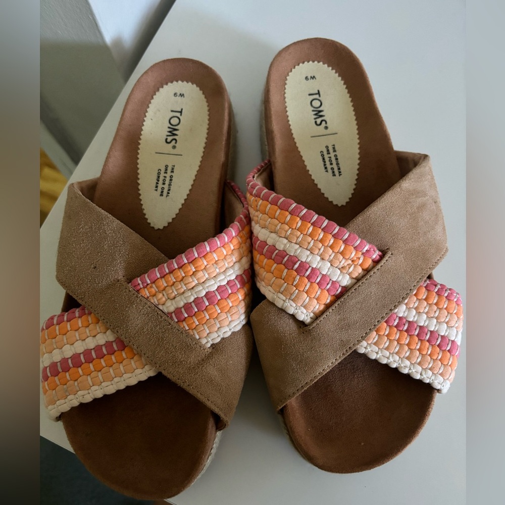 TOMS Sandals
